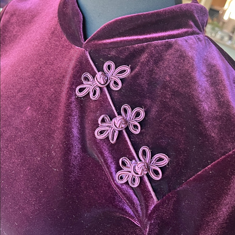 K.C. Spencer New York vintage fitted purple velour/polyester dress, 4 Petite - Picture 8 of 8